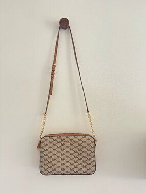 Michael Kors Crossbody Bag
